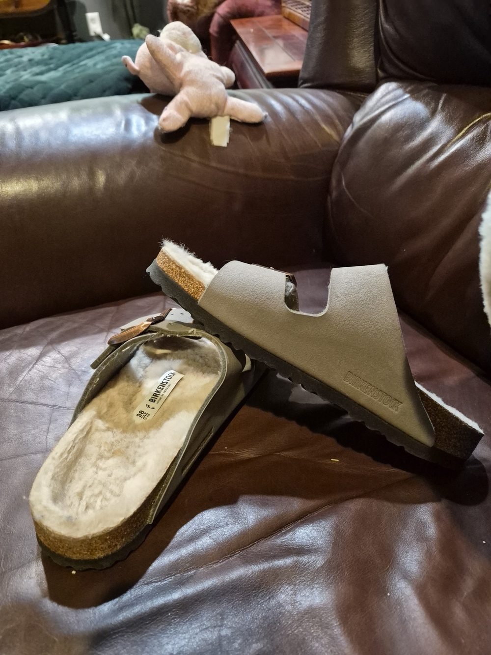 Birkenstock Women's Shearling-Lined Arizona Slides in Beige